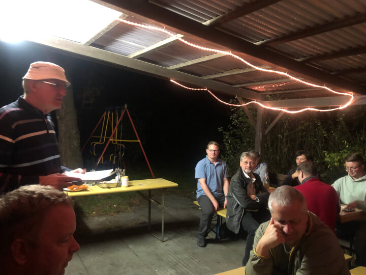 Geselliges Abendessen beim Abfliegen 2022 mit anschließender Urkundenverteilung des Ziellandewettbewerbes